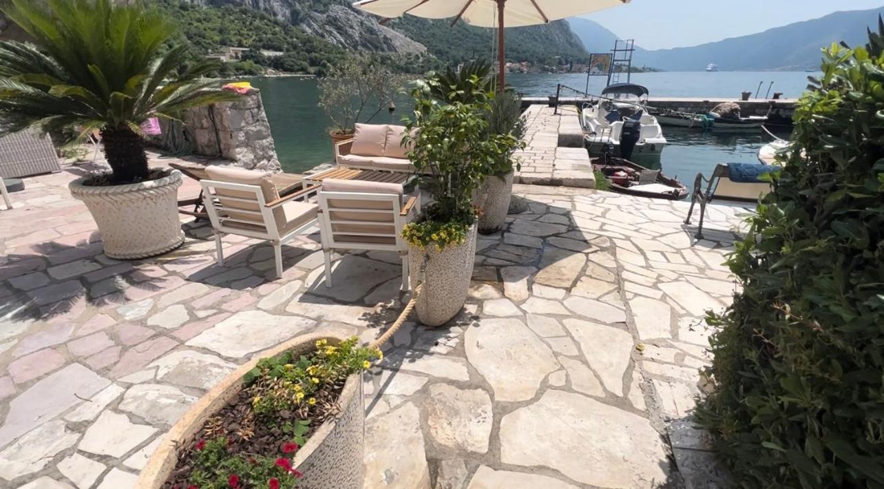 Apartment Lukiduki Kotor Bagian luar foto